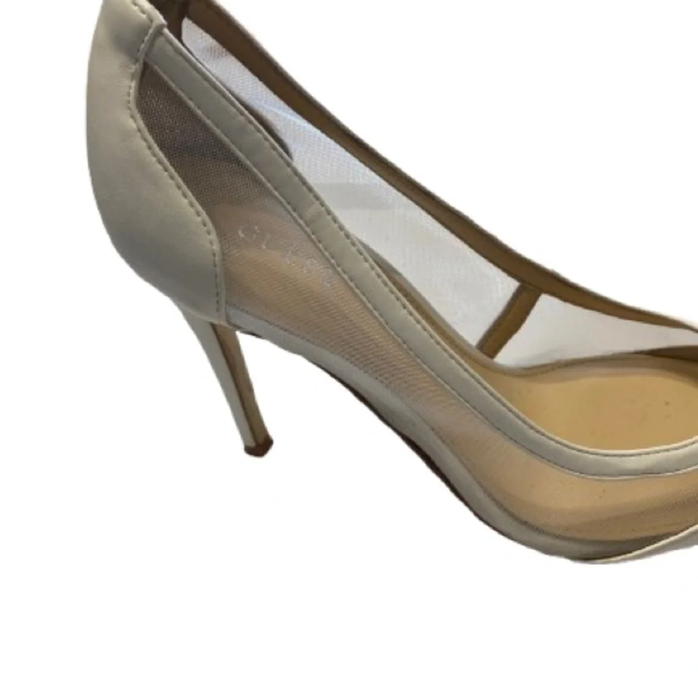 Guess Women's Cream Pointed Toe Heels